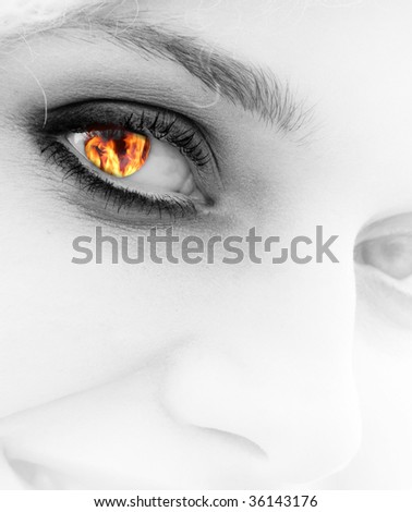 Fire reflexion in a pupil