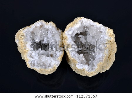 Microcrystalline aggregate of quartz Rough stones - Quartz Crystal Geode