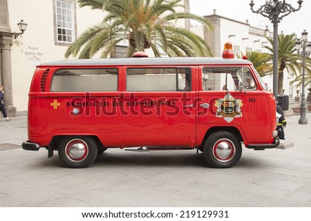 LAS PALMAS, SPAIN - MARCH 08, 2014: Vintage Volkswagen Van fireman car at exhibition.