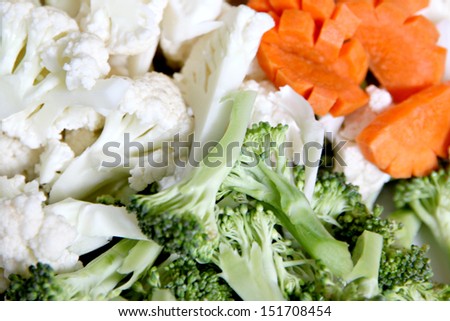 Mix Vegetable in picture have a Carrot,White cabbage and Green cabbage.