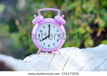 Clock, alarm, eight o\'clock in the morning