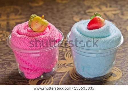 cupcake towel roll give away for wedding