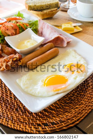 American breakfast with egg,becon,sausage