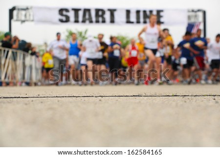 Marathon, starting line, shallow depth of field