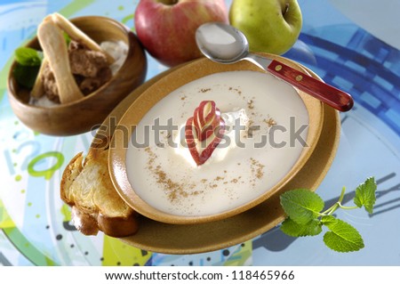apple puree soup in ceramic plate