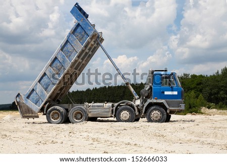 freight trucks with dump body