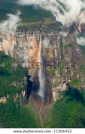 اكبر شلال في العالم Stock-photo-angel-s-falls-highest-waterfall-in-the-world-venezuela-11306452
