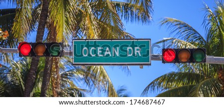street sign of street Ocean Drive in Miami South with traffic light