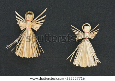 Angels of straw
