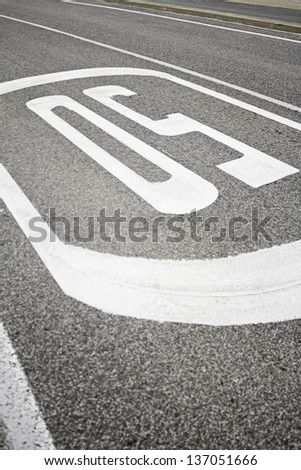 Painted speed limit on road traffic regulations