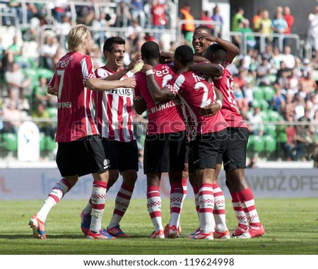 WROCLAW - JULY 22: PSV Eindhoven players  before start of friendly match between PSV and Athletic Bilbao, July 22, 2012 in Wroclaw, Poland