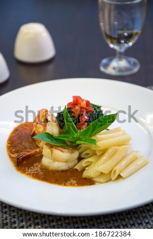 Italian shrimp pasta