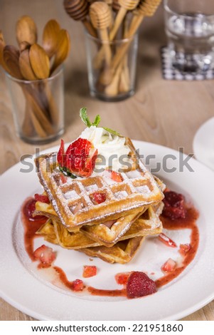 waffle wafer strawberry sauce whipping cream