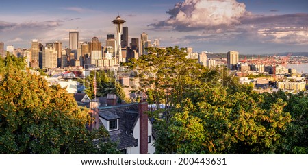 Panorama of Downtown Seattle with Space Needle from Kerry Park