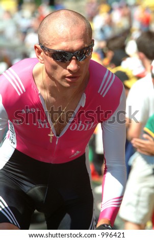 A T-Mobile rider on the Alpe D\'Huez Time Trial Tour de France 2004