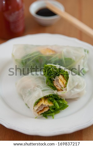 vietnamese spring rolls with arugula and egg omlette