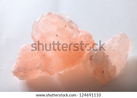 Himalayan pink crystal salt