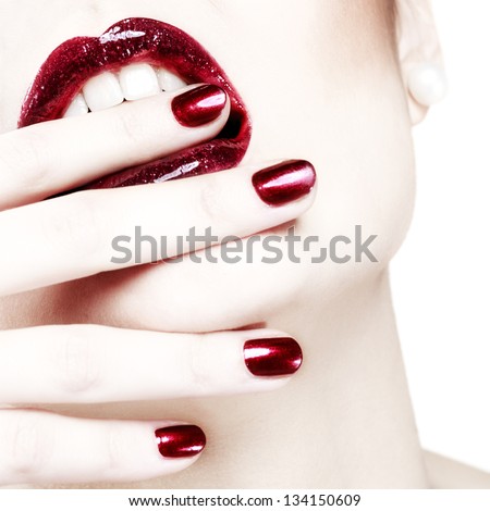 [Obrazek: stock-photo-passionate-red-shiny-lips-134150609.jpg]