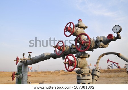 The oil drill pipes and valves