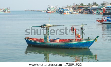 fishing boat staying seaside fishing village In good weather