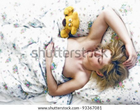 woman sleep in bed