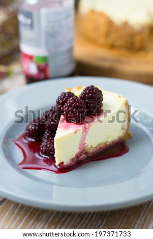 New York cheesecake with blackberries