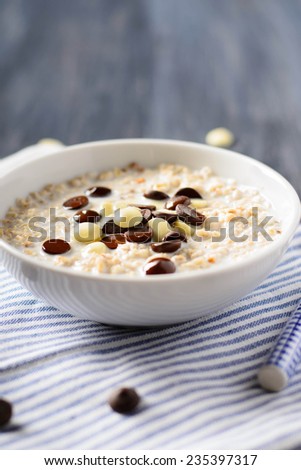 Oatmeal with white and dark chocolate chips