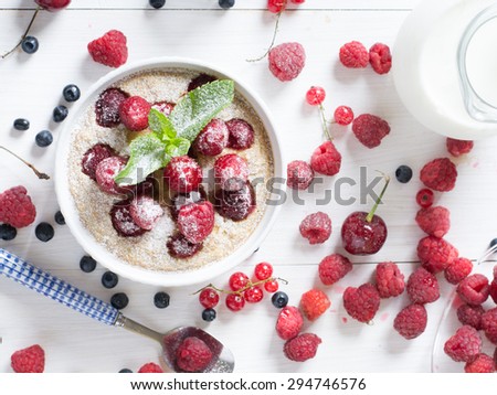 Baked oatmeal with raspberry