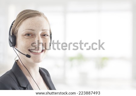 Support phone operator in headset in white