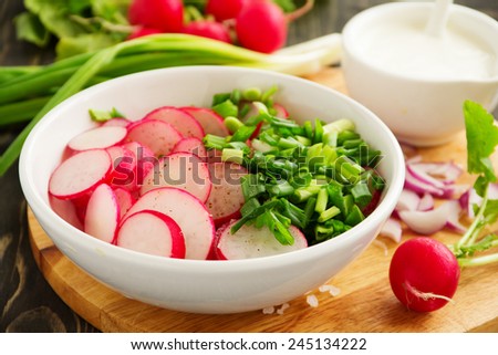 Salad of radish and green onions.
