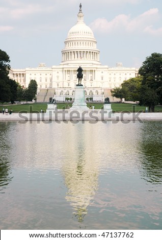 United States Capitol Building, Ulysses S. Grant memorial and reflecting pool