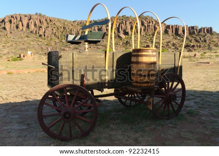 covered wagon ruins