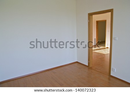 Room with no furniture in a new flat