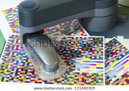 offset  icc profile, spectrophotometer robot measures color patches on Test Arch, Press shop prepress department