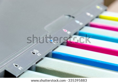color tank cartridges on ink jet printer