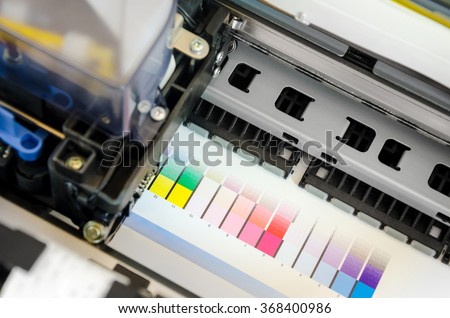 Printer ink jet print machine printing color patches for color management control