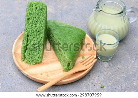 Green tea cake and milk