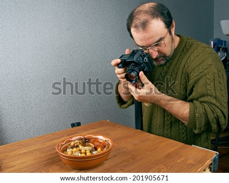 photo shooting  food. photographer working in the studio