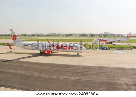 BANGKOK,THAILAND-NOVEMBER 08 14: Boeing 737-900 Thai Lion Air landed at Don Muang International Airport,Bangkok,Thailand on November 08, 2014.Thai Lion Airways is the new low cost airline in Thailand.