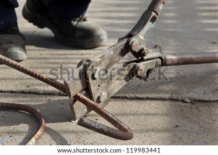 Steel wire cutter for reinforcement at construction site