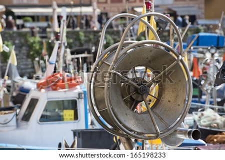 Fisherman net boat net metallic handler