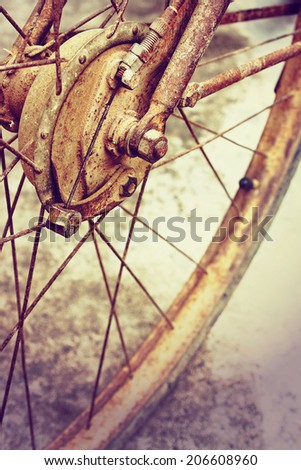 A part of bicycle, part of bicycle wheel.