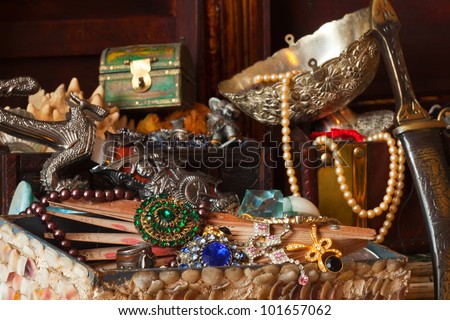 Old treasure chests with vintage gems and jewellery
