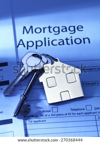 Mortgage Application and house keys