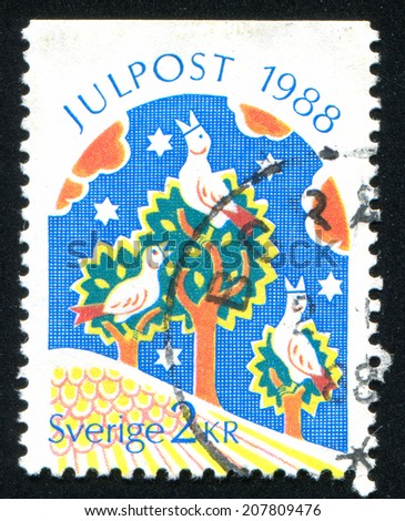 SWEDEN - CIRCA 1988: stamp printed by Sweden, shows Birds singing, circa 1988