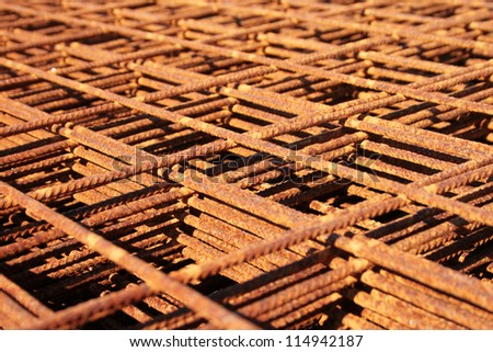 Rusty iron net for ferro-concrete, selective focus