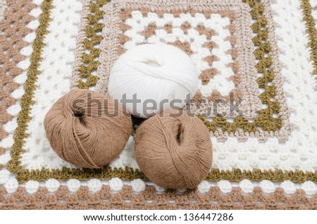 Knitted carpet