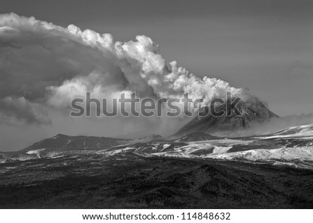 Volcanic eruption in Kamchatka,ash flow and destroyed