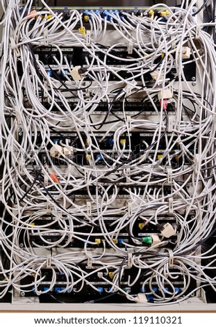 UTP Structured clabing in Network Cabinet