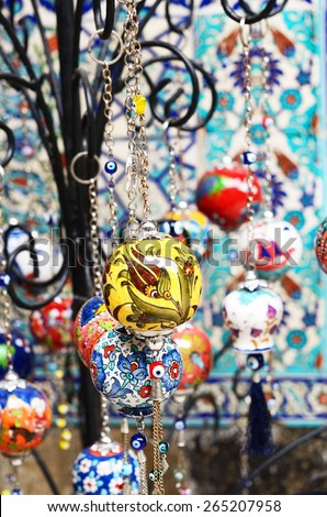 Colorful turkish crockery souvenirs at gift shop